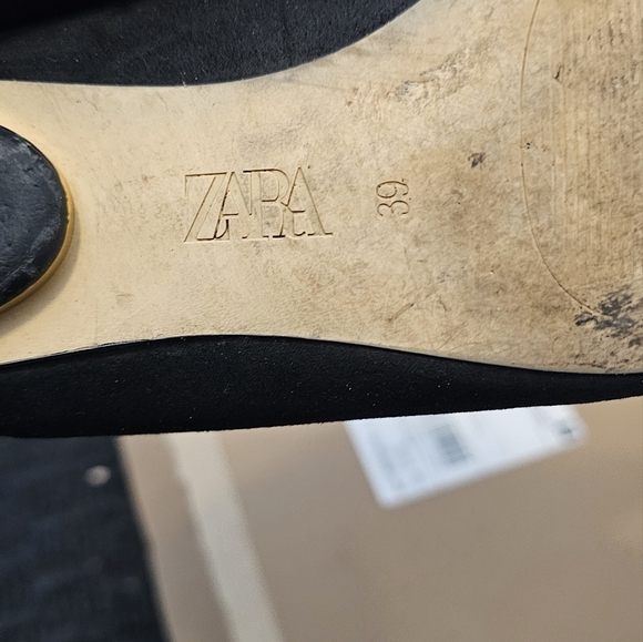 Zara Black Pointy Flats - Picture 5 of 9